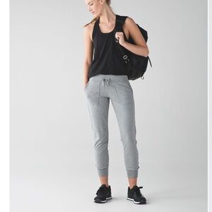 Lululemon Comfy As Sweat Pant Heathered Medium Grey Size 4